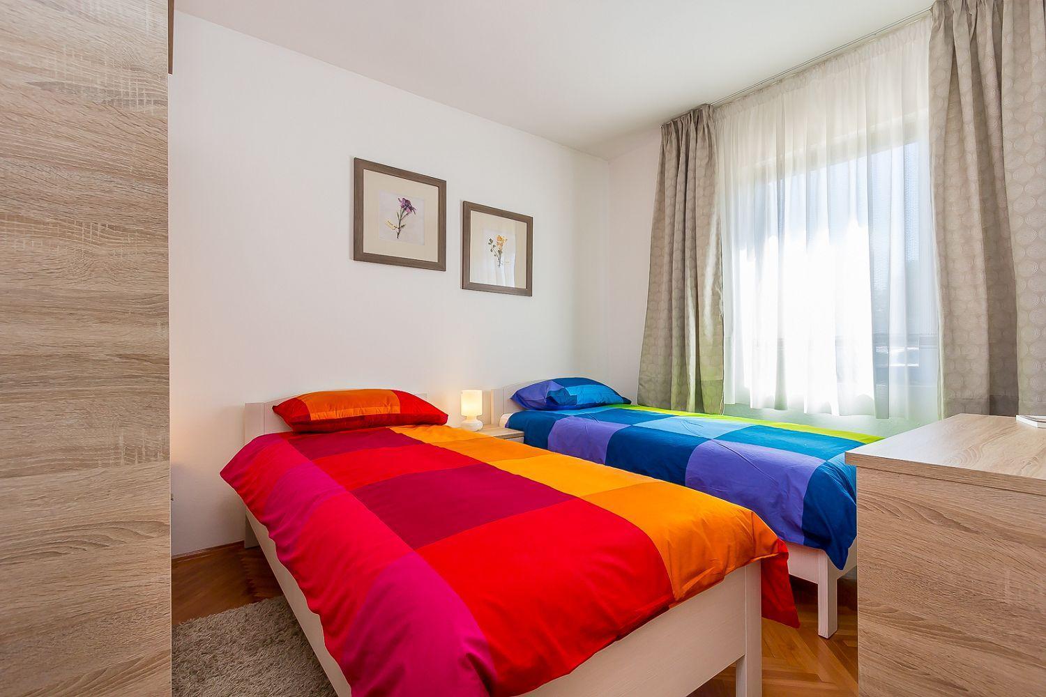 Neu Renovierte Ferienwohnung Mit Klima, Wlan, Terrasse Und Grill プーラ エクステリア 写真