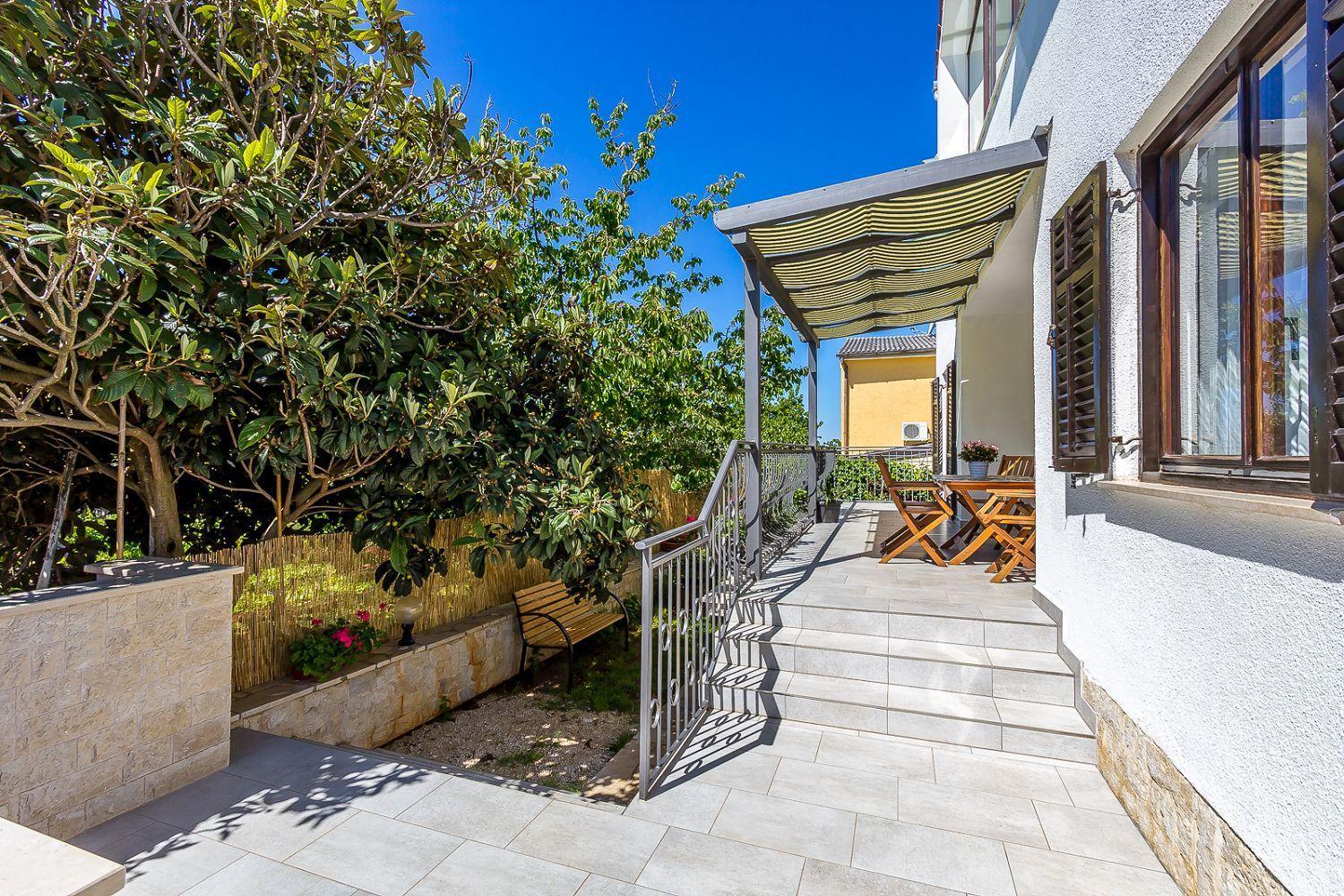 Neu Renovierte Ferienwohnung Mit Klima, Wlan, Terrasse Und Grill プーラ エクステリア 写真