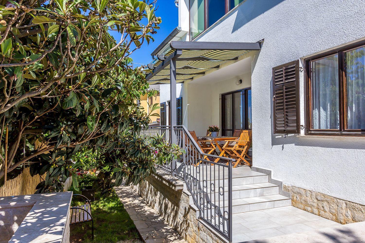 Neu Renovierte Ferienwohnung Mit Klima, Wlan, Terrasse Und Grill プーラ エクステリア 写真