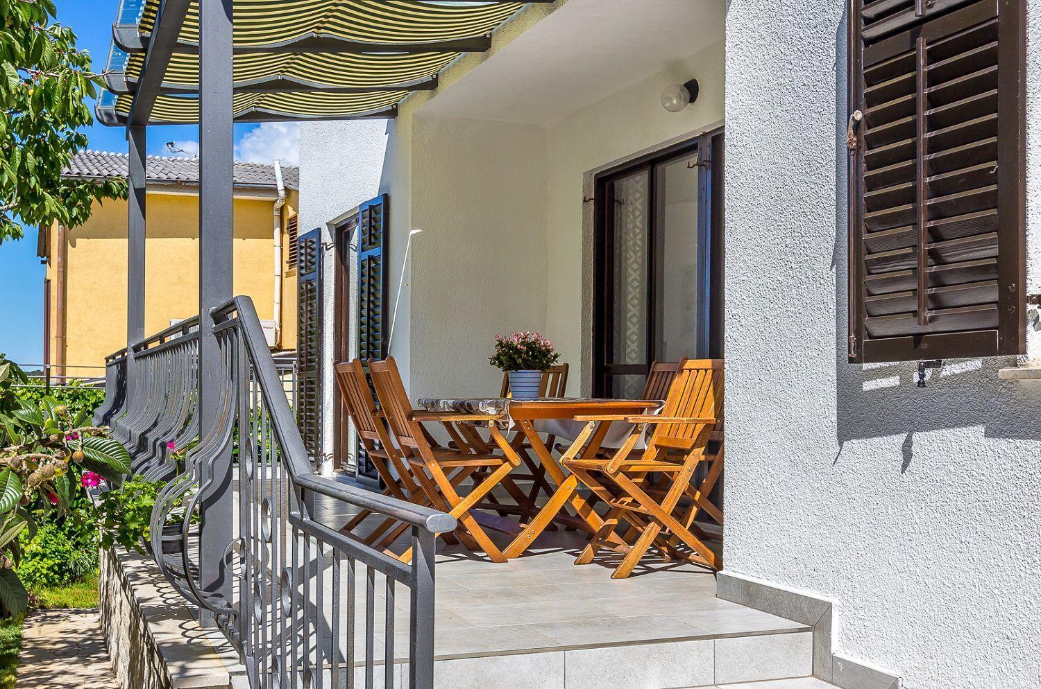 Neu Renovierte Ferienwohnung Mit Klima, Wlan, Terrasse Und Grill プーラ エクステリア 写真